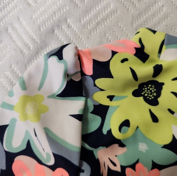 Girls Carter's 2 piece swimsuit swimsuit‎ size 9 months - Picture 6 of 9